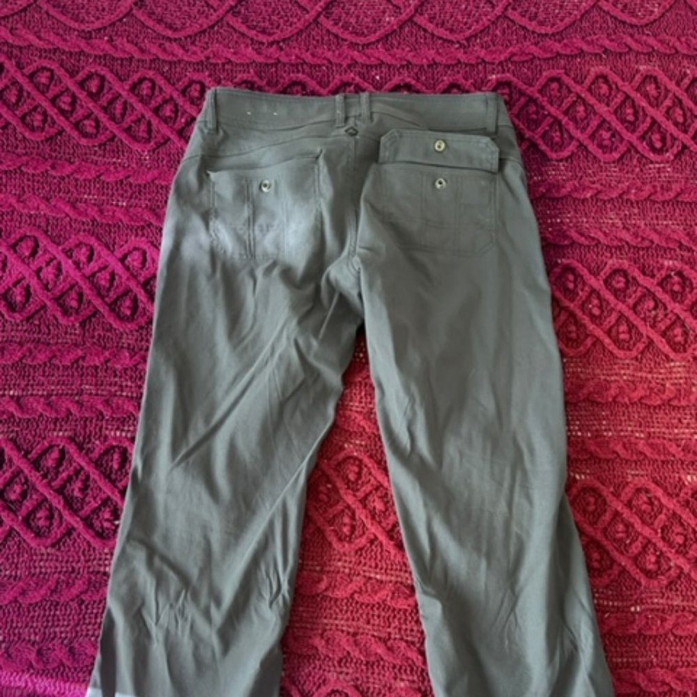 Prana Women's Halle Pant: Short Inseam; Color: Coal; Size: 10